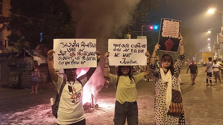 Protest in Kolkata seeking justice for the RG Kar incident - Outlook Photo/ Sandipan Chatterjee